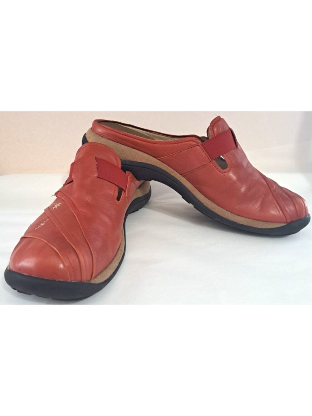 Romika Women's 8.5 Red Slip-On Leather Mules